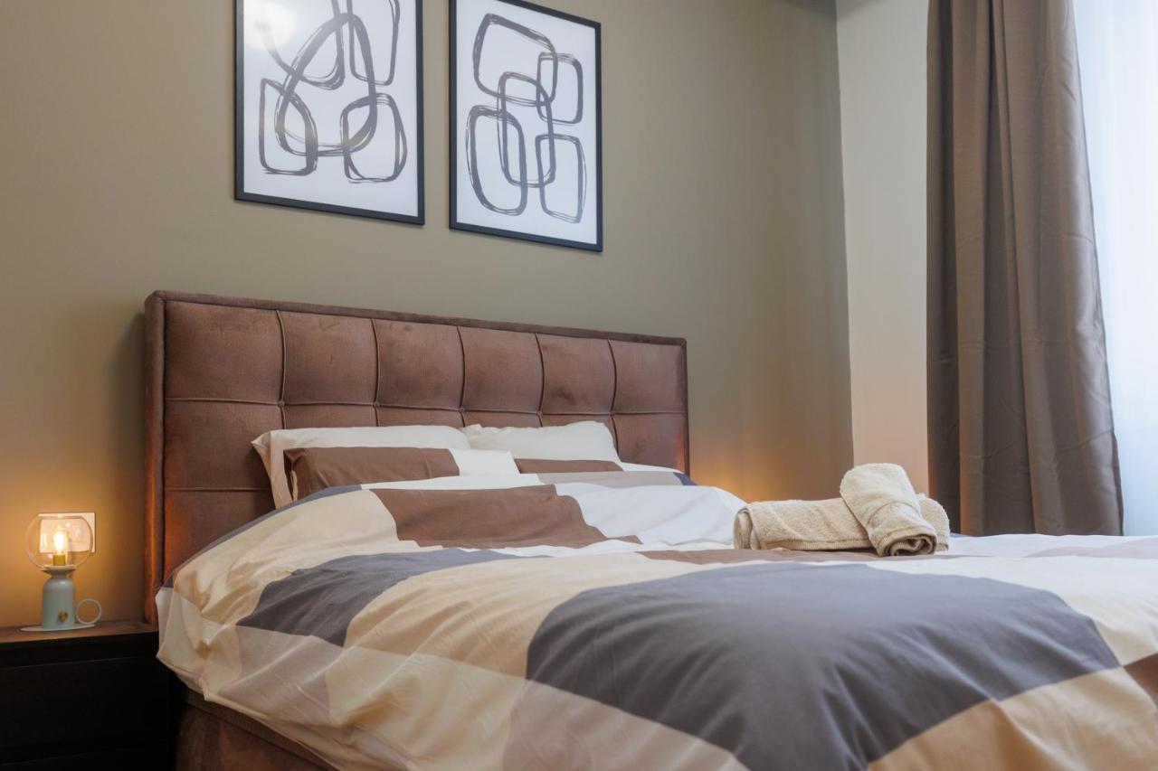 Black & White Apartment Σουμπότικα Εξωτερικό φωτογραφία