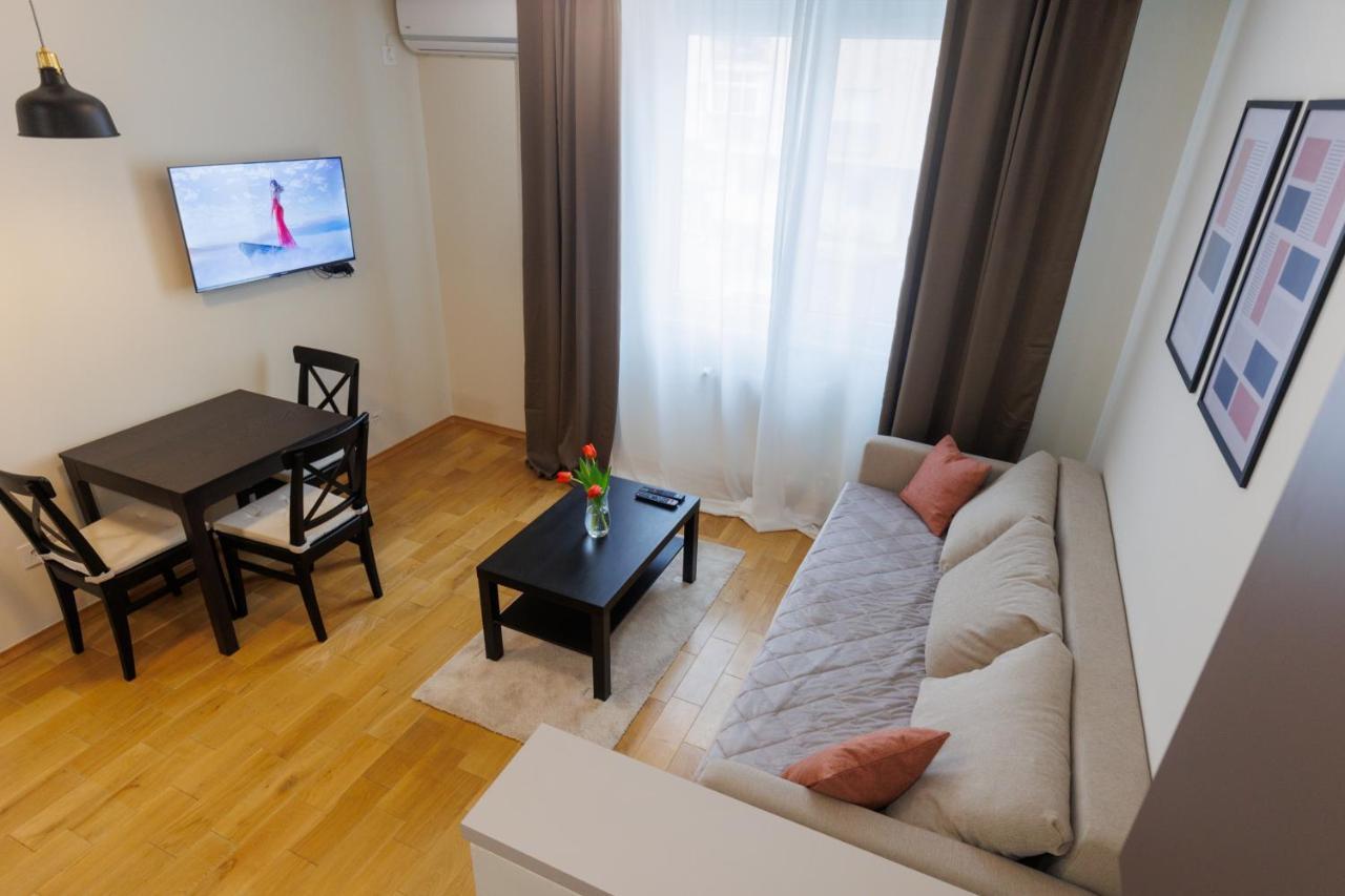 Black & White Apartment Σουμπότικα Εξωτερικό φωτογραφία