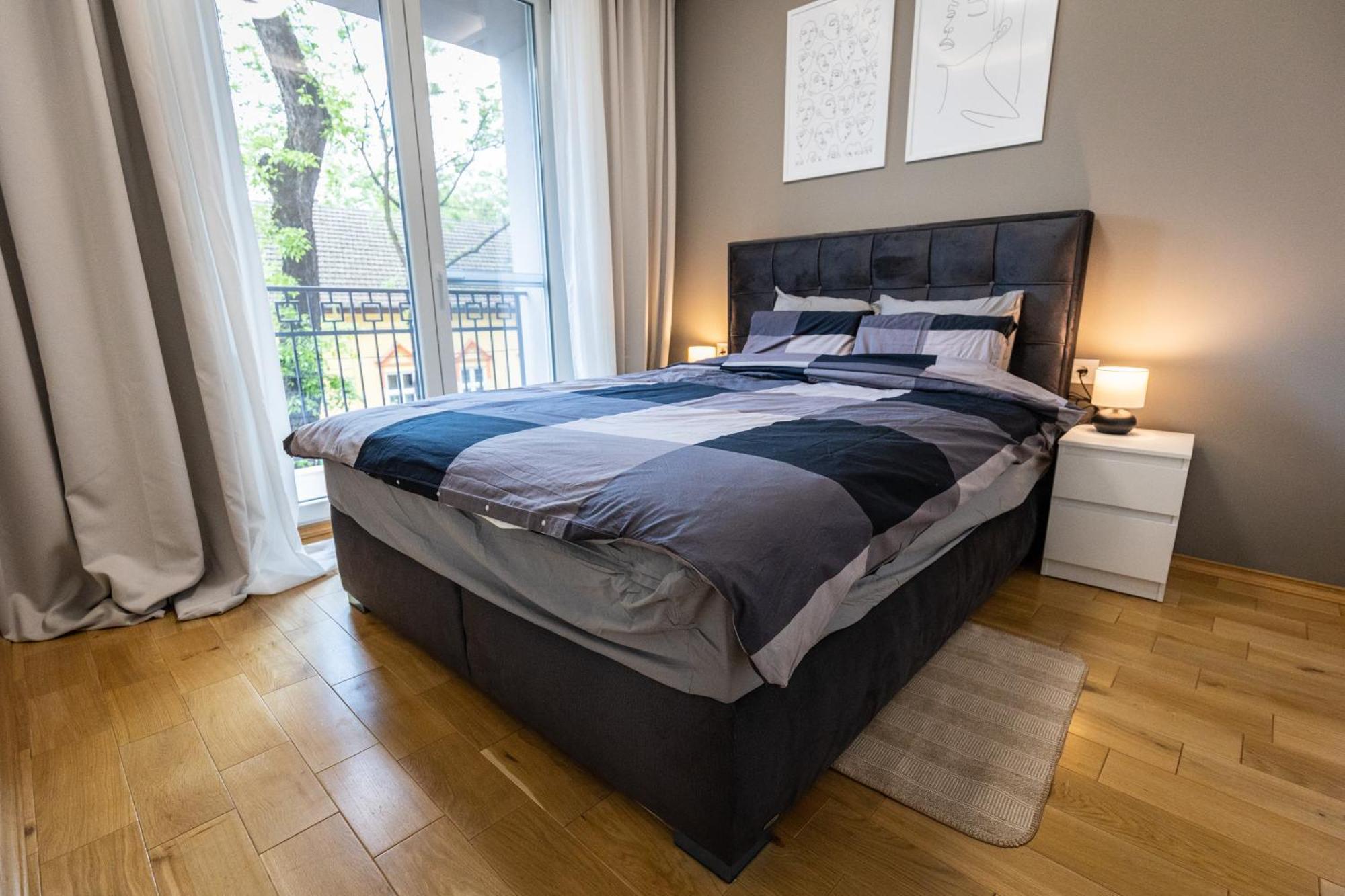Black & White Apartment Σουμπότικα Εξωτερικό φωτογραφία